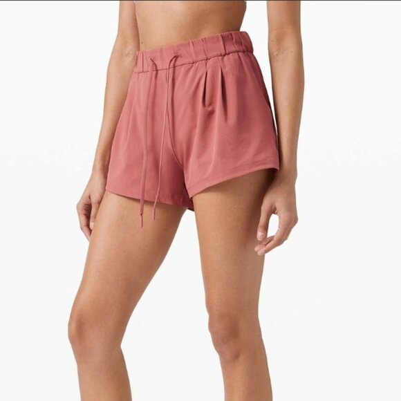 Lululemon Stroll At Sundown Short